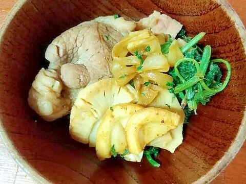 ●超簡単♪ラム肉・筍・新玉葱・人参の葉で炒め物●